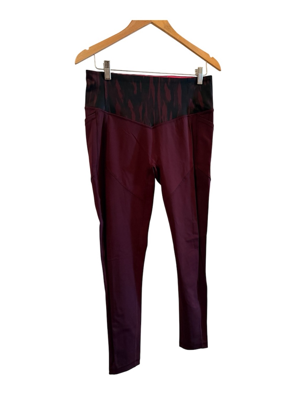 lululemon Athletica Leggings in Burgundy